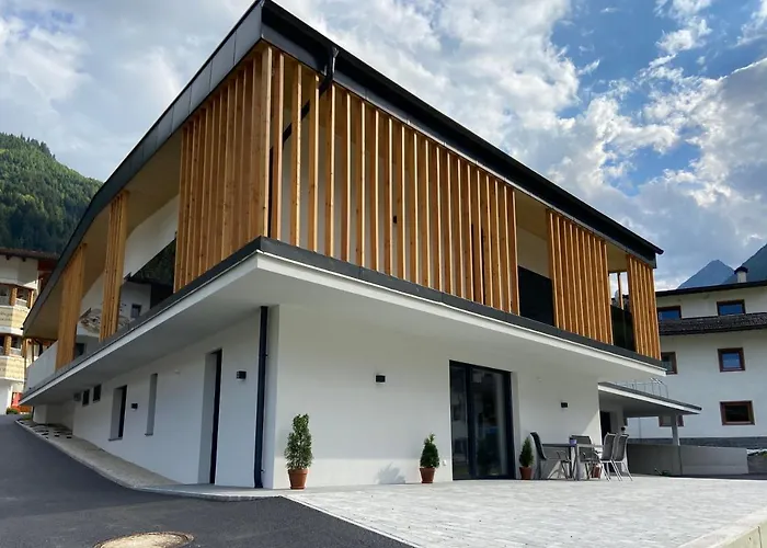 Jasmin نيوستيف ام ستوبيتا